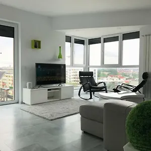 Luxury Westpark 2 With View Апартаменты Бухарест
